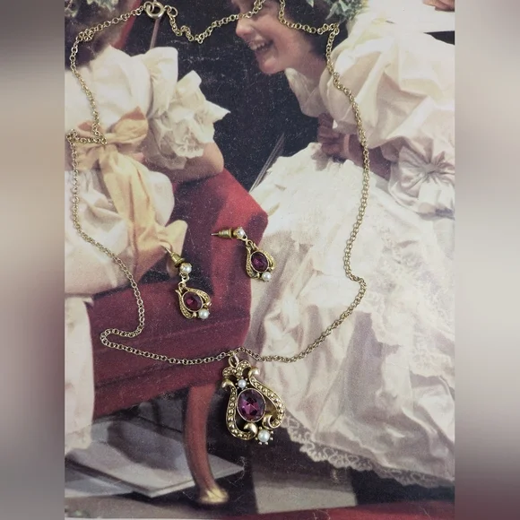 Avon Jewelry Set Gold Necklace - Picture 7 of 13